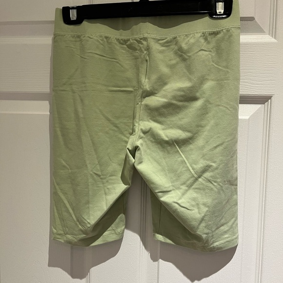 💚Vans Bike Shorts Size M💚 - Picture 3 of 5
